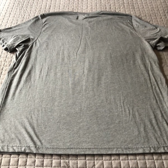 NWOT- Thread Tank Graphic Short Sleeved Tee - Picture 5 of 7